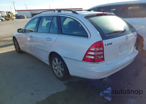 2005 Mercedes-Benz C 240 Luxury from USA, damaged, VIN WDBRH61J55F595425